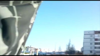 Прилип языком к турнику на морозе