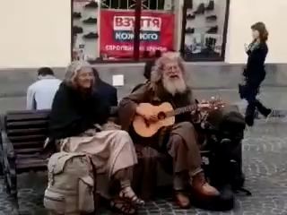 Постаревшие хиппи во Львове