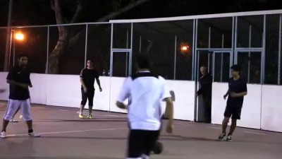 Дед стебёт молодёжь