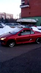 Женщина и автомобиль