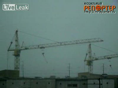 как ведут себя строительные краны в шторм