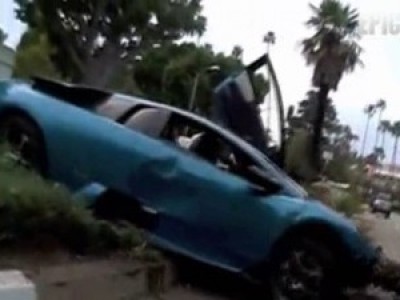 Чел развалил Lamborghini