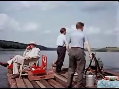 Плыла качалась лодочка