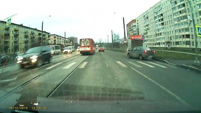 Долго выбирал во что убраться?