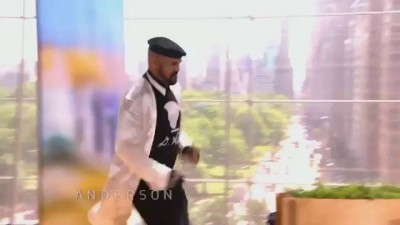 Что он рисует?