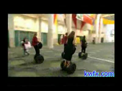 блондинка на Segway 