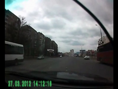 Девушка + девочка = ДТП