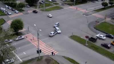 Веселое ДТП в Абакане. Забыл бампер! - 1