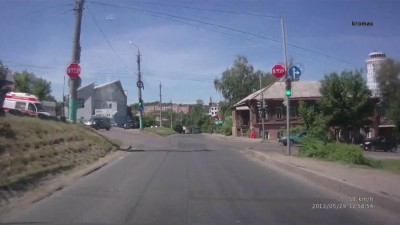 Скорая по встречке без сирены