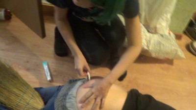 Шок! Девушка унижает парня!