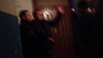 Пацанские терки в подъезде