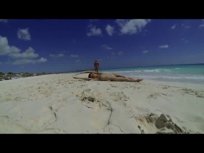 Катя на Кубе