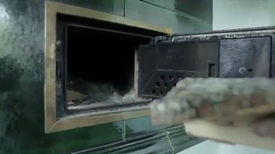 Skating in a house - Schuster Skate Villa