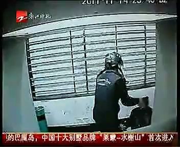 Ограбление по-китайски - с кирпичами