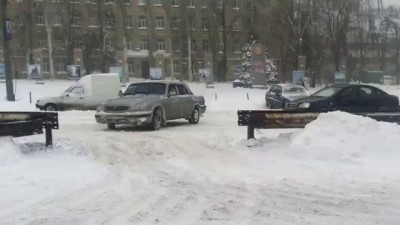 Водители спаслись из ледового плена