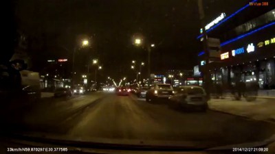 Решил объехать по встречке и сбил ТП