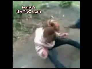 Низами Байрамов избил 13-летнюю русскую девочку.