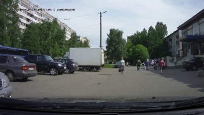 Бабушка и регистратор