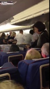 Пьяная драка в самолете.