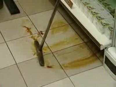 Мадам на rx8 заехала в аптеку