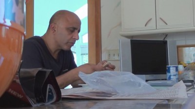 Отец есть под любимую музыку детей