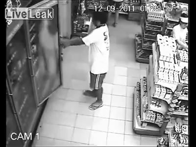 Полтергейст в магазине