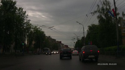 Занесло на мокрой дороге