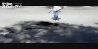 Какой ужас, как земля носит таких падонков ...