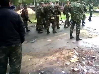 Мариуполь 09.05.14. Десант фашистов у Горсовета/Ukraine, Mariupol