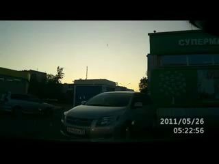 ПЬЯНЫЙ УРОД!