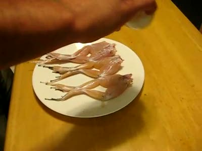 Как заставить лягушачьи лапки танцевать