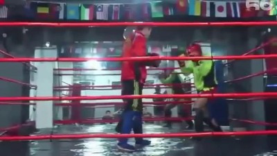 Англичанин с улицы решил побороться с тренером