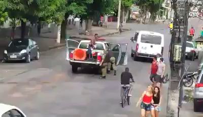 успокоили психа