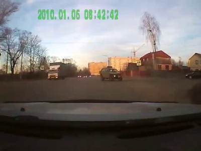 Не пропустил дедушку по главной....