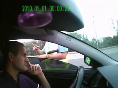 Гаи дает сдачу со взятки