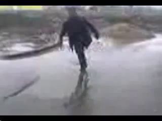 Алкаш и лужа