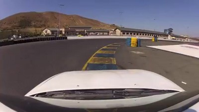 Круг по трассе Sonoma Raceway (Калифорния)