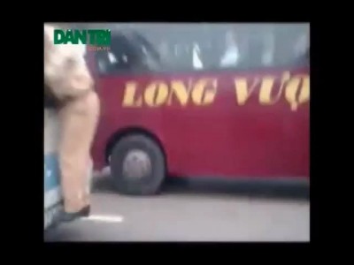 Наклейка на капоте!!!