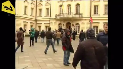 «Правый сектор», оскорбляя, выводил судей из здания ВСУ