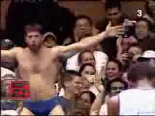 болельщик мешает бросать штрафной