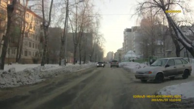 Увернулся, вытряхнул кирпич и поехал дальше...