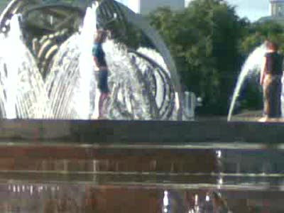 Пьяная молодежь на Киевском (Кульминация)