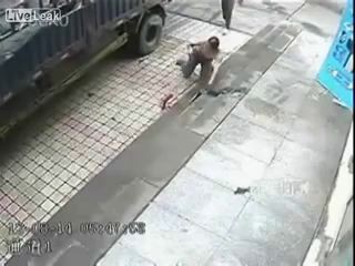 проколол  колесо ))))