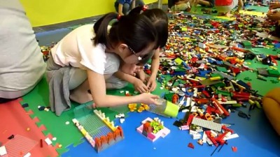 Record breaking lego tower in Seoul