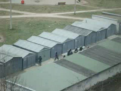 Так вот кто ссыт в гаражах