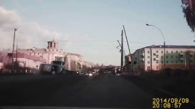 19-летний гонищк на Toyota врезался в ВАЗ