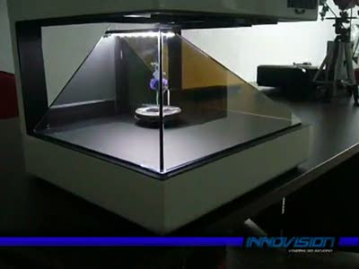 Трёхмерный голографический дисплей