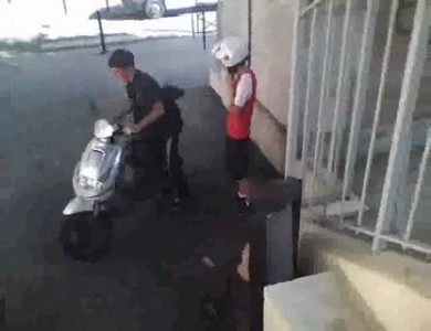 Мопед уехал, клоуны остались.