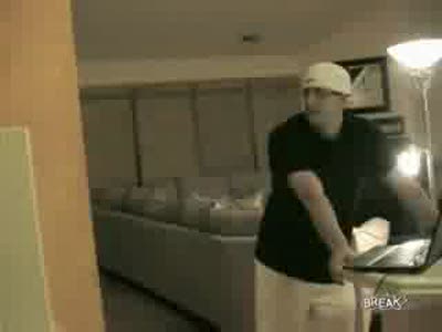 Шлёёёёп по жопе