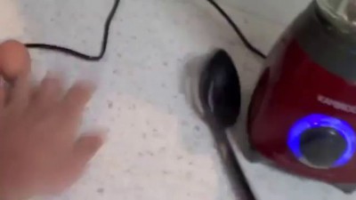 как быстро приготовить яичницу)))